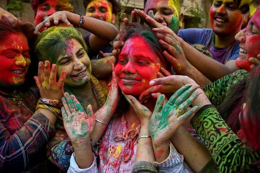 holi-2023-india-celebrates-festival-of-colours-1