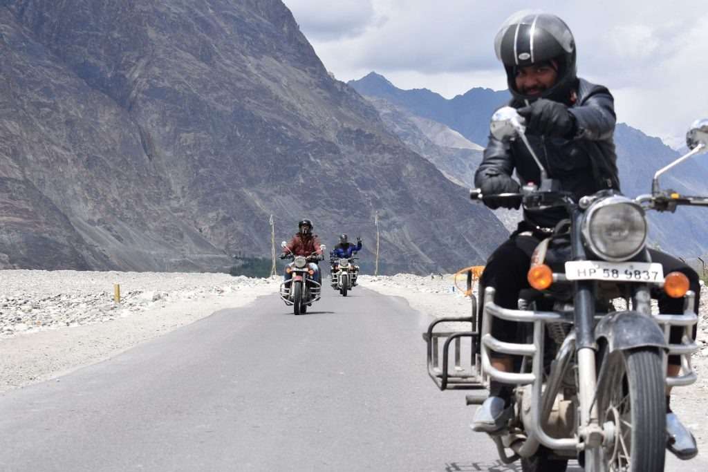 leh-ladakh-bike-tour-packages-from-manali-0